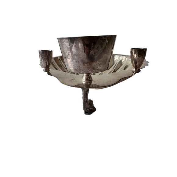 Vintage Mid Century Silverplated  Large Bowl with Candle Holders, Clam Shell - Picture 3 of 4